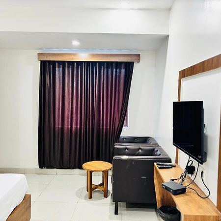 העיר בנגלור Hotel Bg Inn מראה חיצוני תמונה