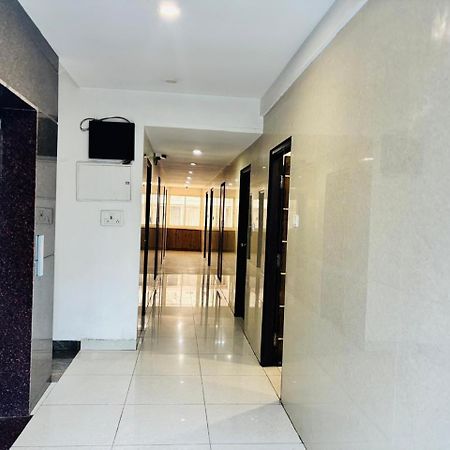 העיר בנגלור Hotel Bg Inn מראה חיצוני תמונה