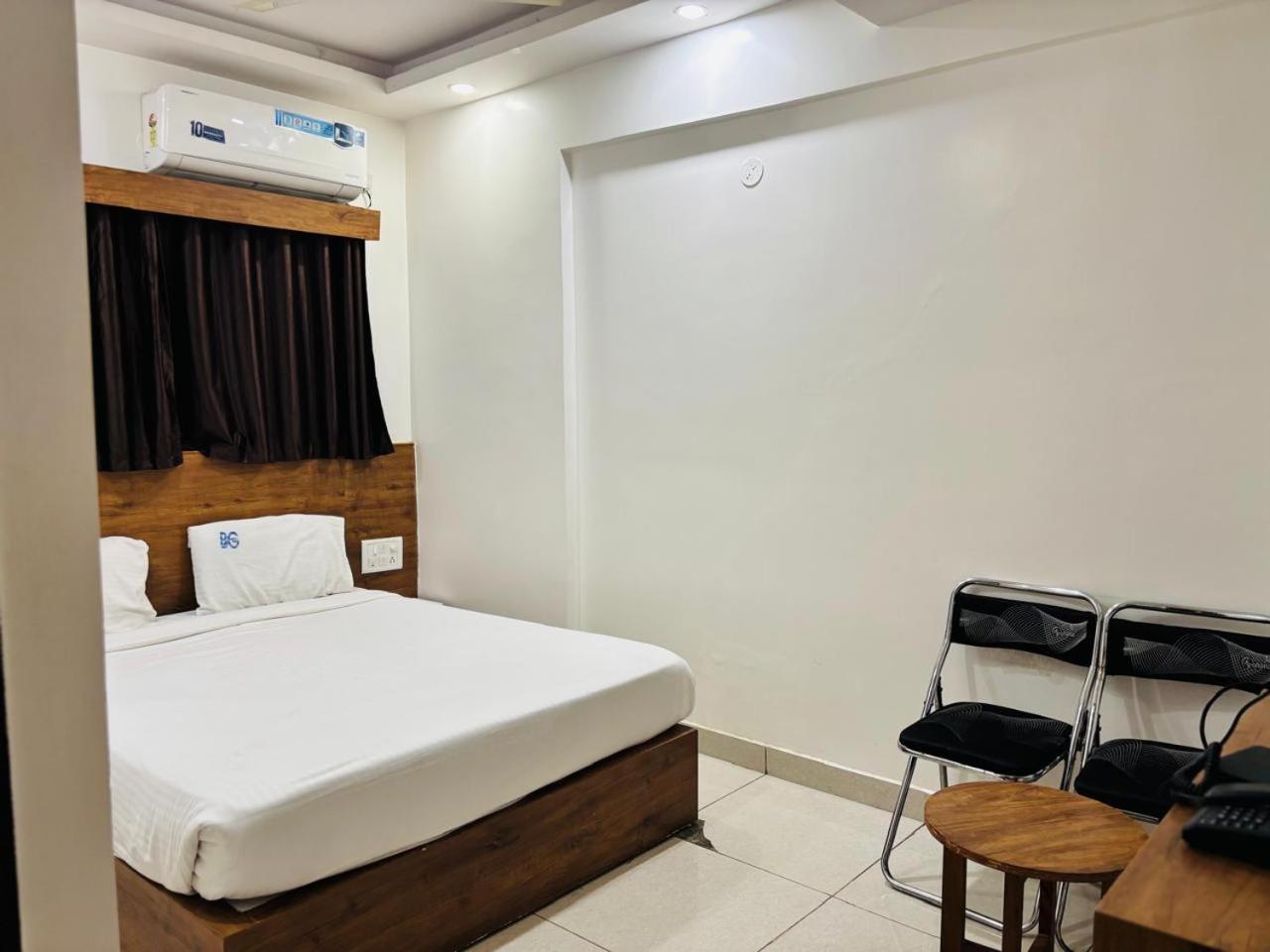 העיר בנגלור Hotel Bg Inn מראה חיצוני תמונה